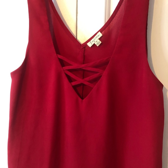 Lily White Tank Top - Picture 2 of 4